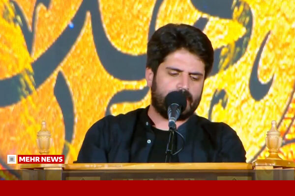 شعرخوانی محمد رسولی در مراسم بزرگداشت رهبر شهید انقلاب