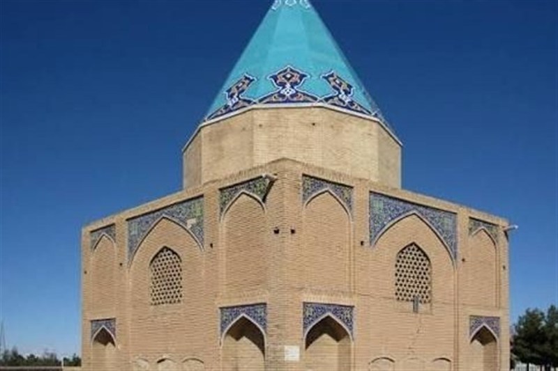 آرامگاه بابا رکن‌الدین؛ پنج‌ضلعی رازآلود تخت فولاد