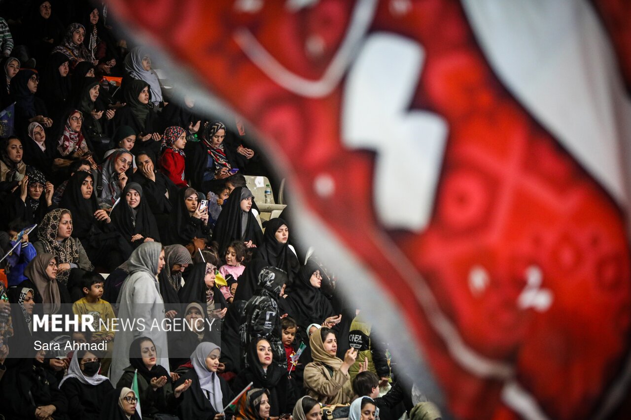 جشن 12 هزار نفری «در پناه زمان» در مشهد