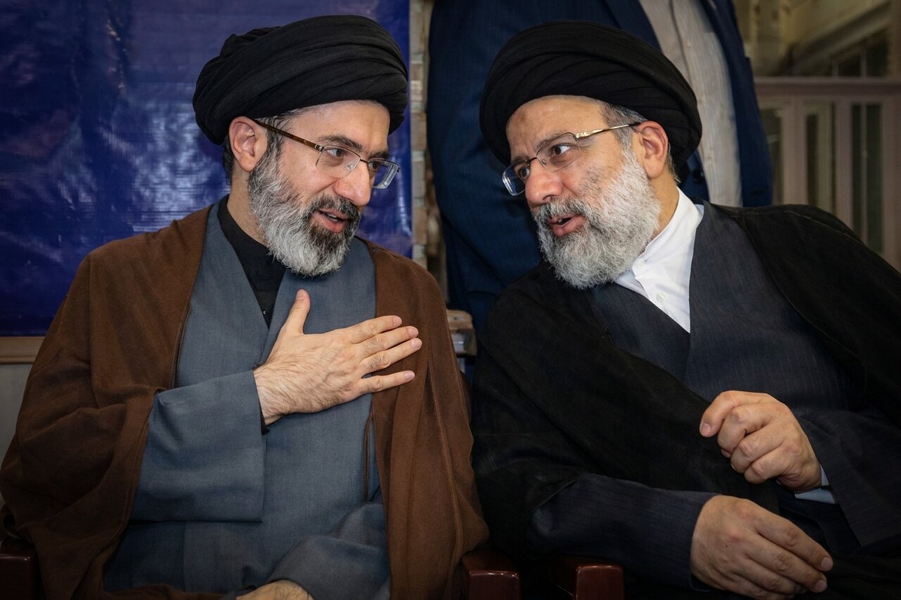 پیام رهبر انقلاب به‌مناسبت سالگرد شهادت آیت‌الله رئیسی منتشر می‌شود