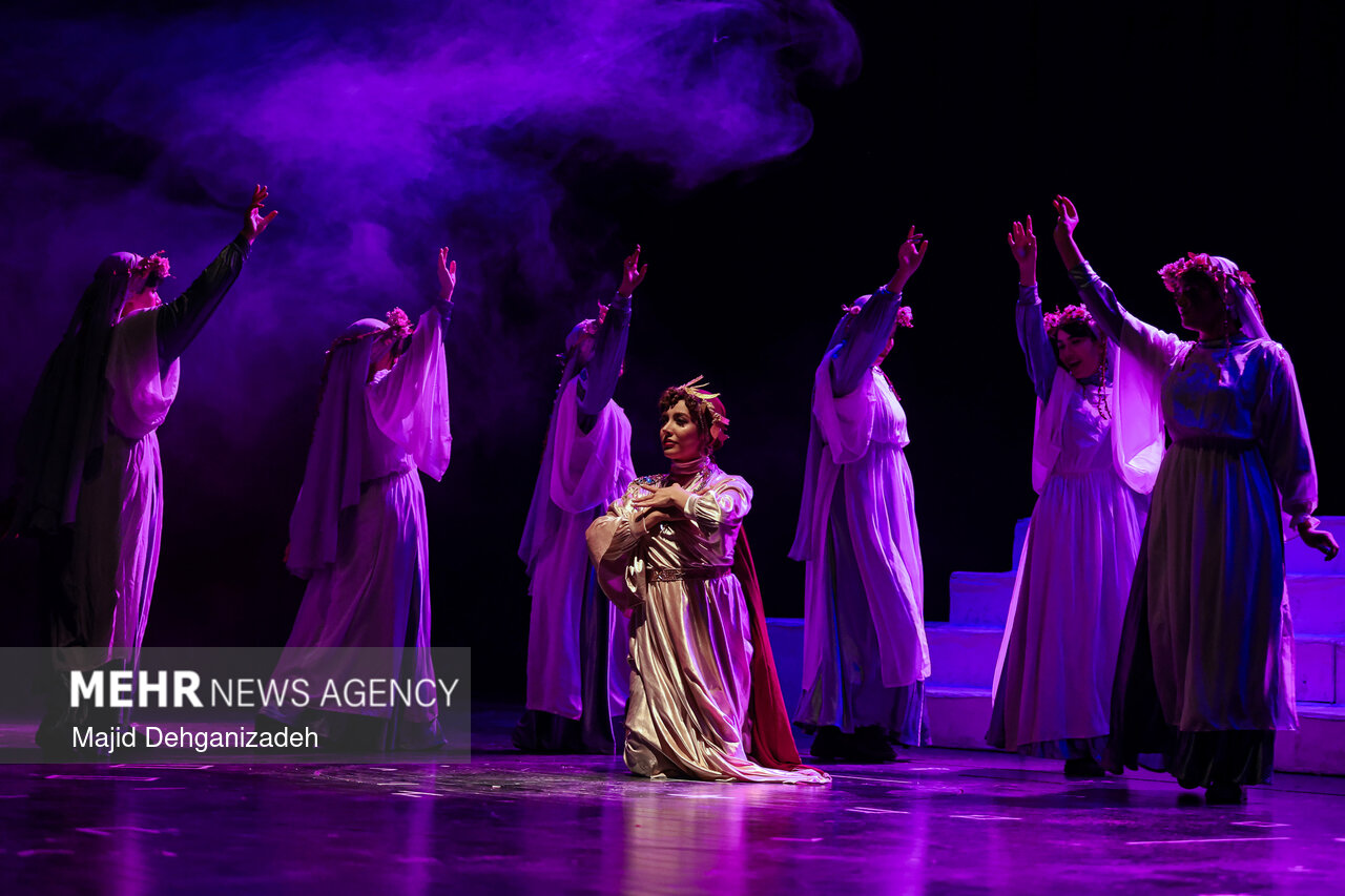 اجرای نمایش «هیولاکش» در یزد