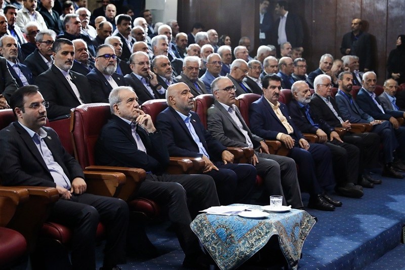 رونمایی از طرح ملی «زرین‌تأمین» بانک رفاه کارگران با حضور رئیس جمهور