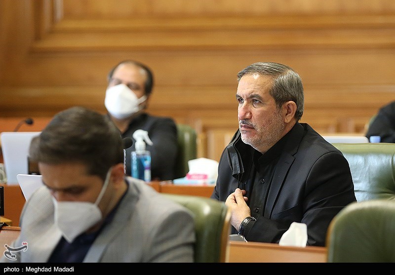 اعتراض امانی به اجرای رایگان حمل‌ونقل عمومی بدون مصوبه شورای شهر