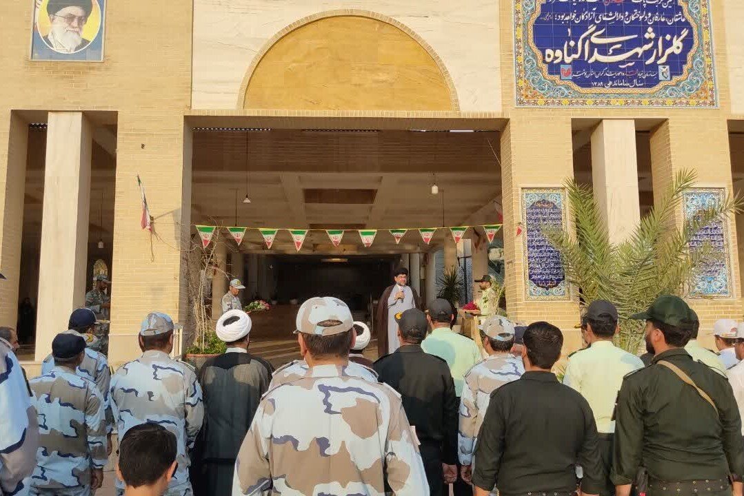 امام جمعه گناوه: پلیس در خط مقدم تأمین امنیت قرار دارد