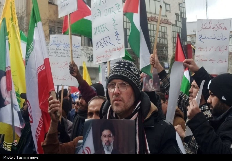 تجمع مهاجرین ملل اسلامی در محکومیت شهادت رهبر انقلاب در مشهد