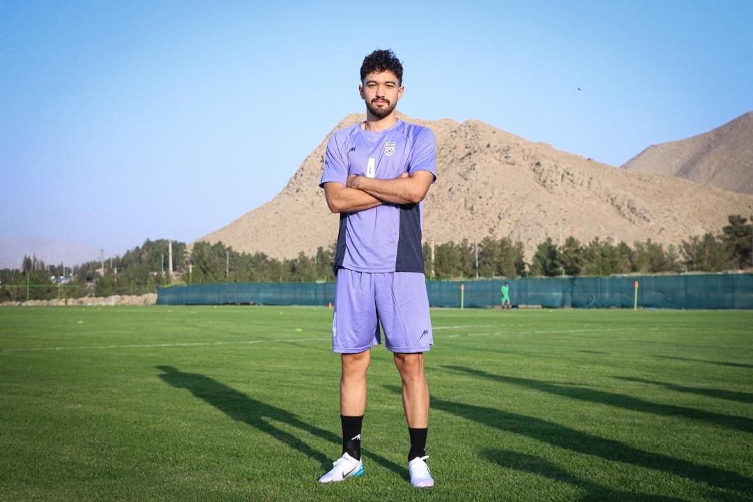 مدافع تیم ملی فوتبال: قلب ایران نبض واحد دارد