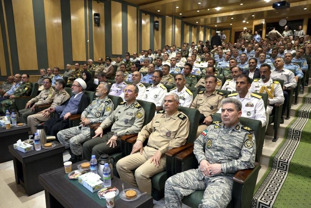 رونمایی از سامانه جامع عضویابی، گزینش و استخدام ارتش