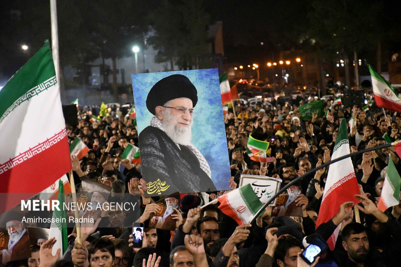 اجتماع عزاداری مردم بیرجند در پی شهادت امام خامنه‌ای