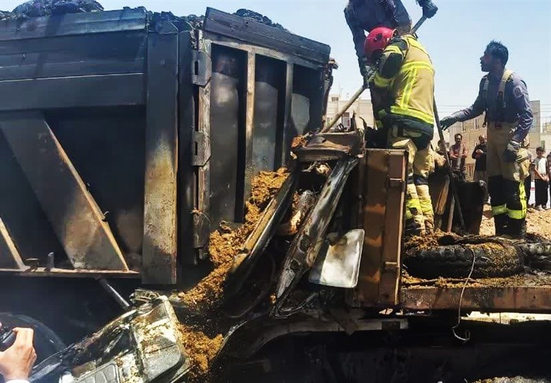 تصادف آزادراه اصفهان ـ نطنز 6 کشته و یک زخمی برجای گذاشت