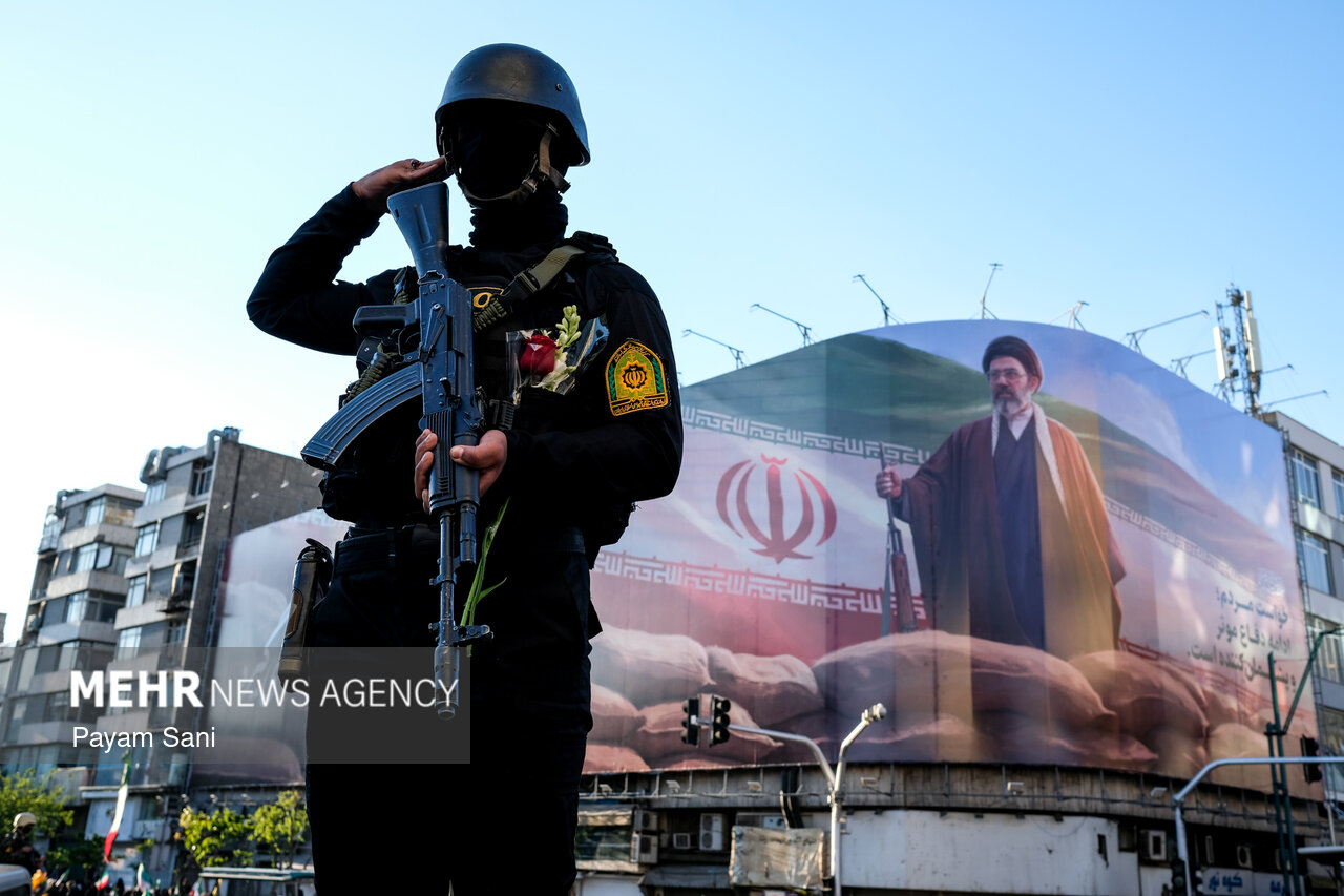 تهران در سوگ چهلمین روز شهادت رهبر شهید انقلاب اسلامی ـ ۵