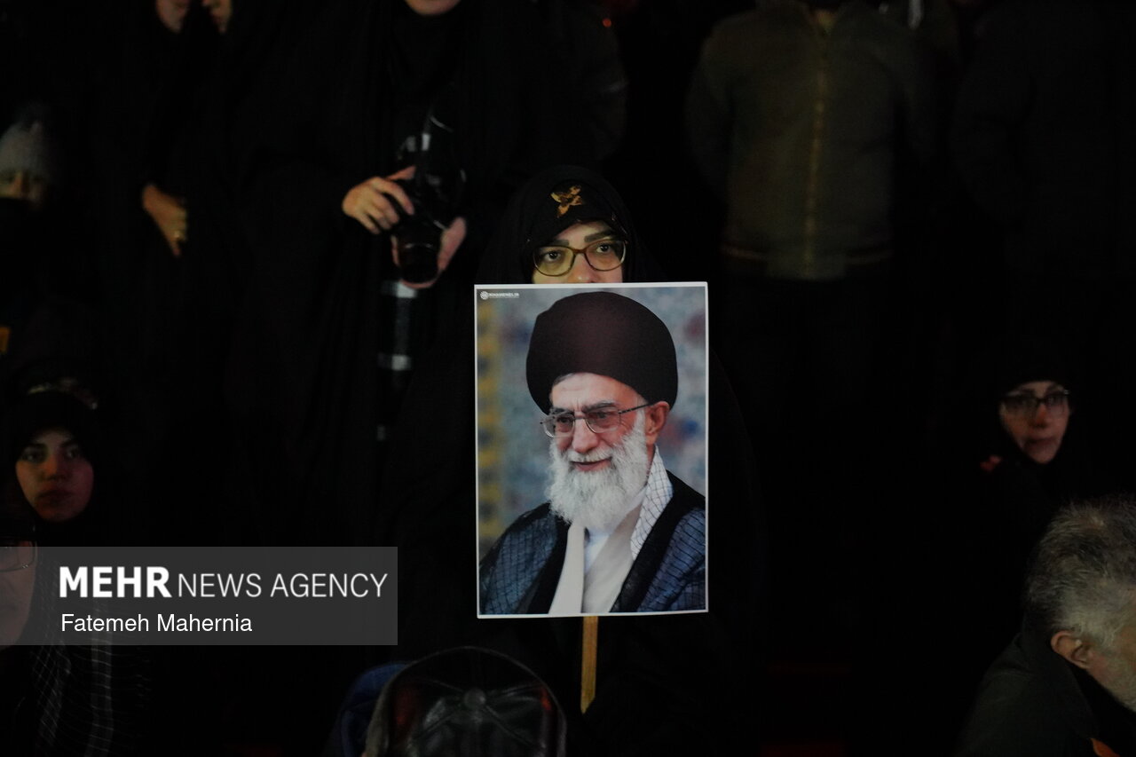 با قائدِ أمّت دوباره عهد می‌بندیم