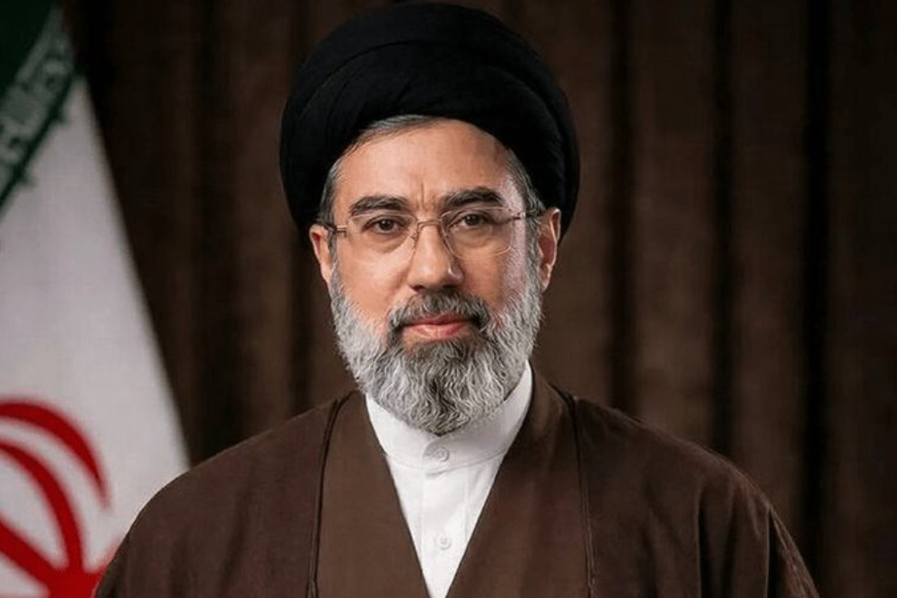 رهبر معظم انقلاب:  مردم باید آثار عدالت را در زندگی روزمره خود ببینند