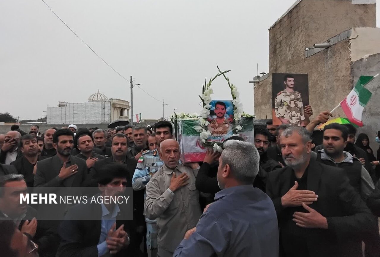 پیکر شهید «محمدباقر فقیه» در خوش‌مکان تشییع شد
