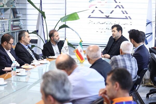 وزیر ورزش از فدراسیون کوهنوردی بازدید کرد
