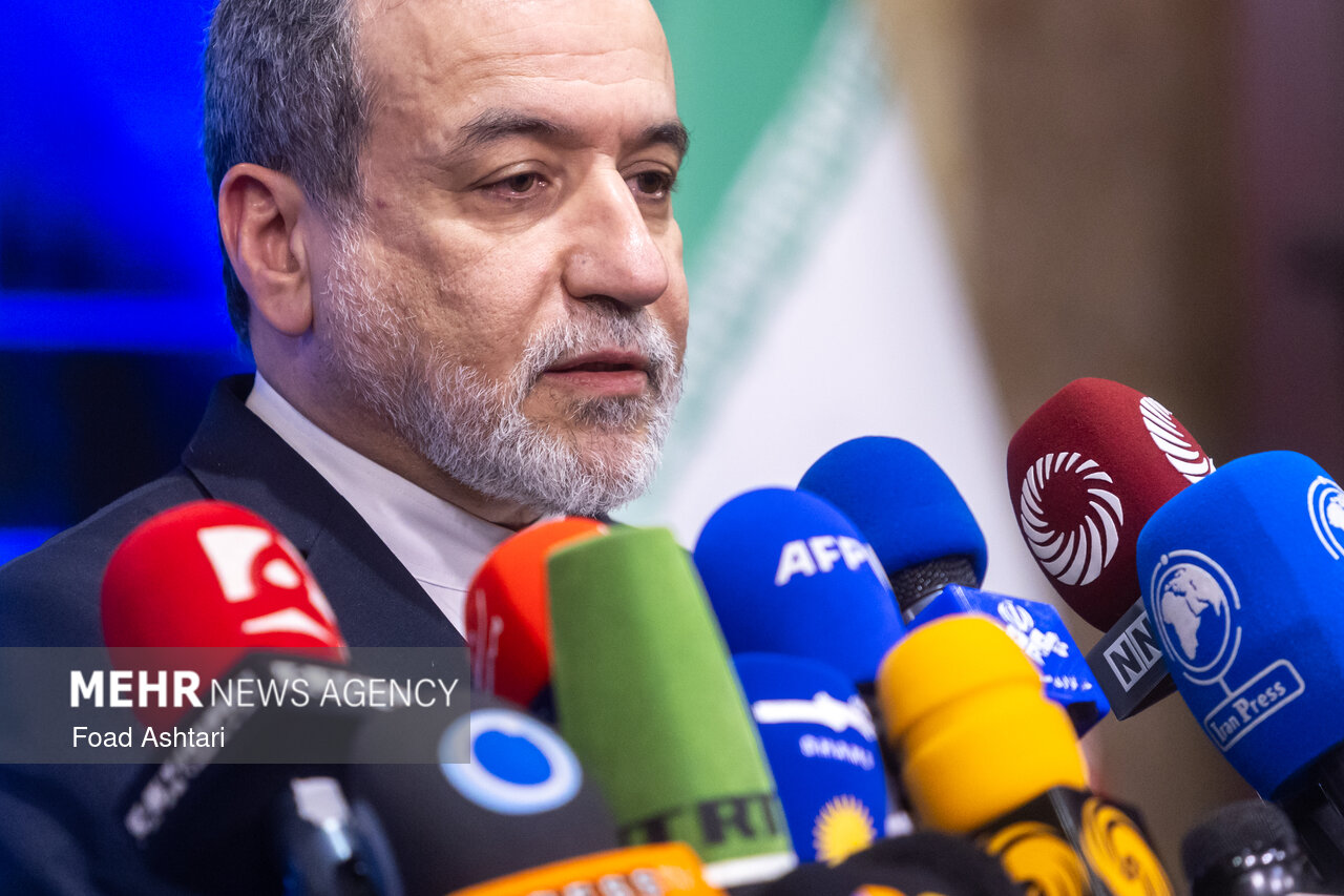 عراقچی: خواهان پایان کامل و دائمی جنگ هستیم