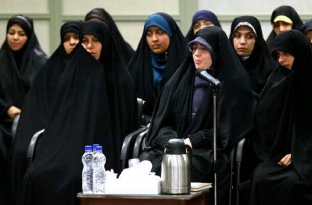 انگشتری که مرا به آسمان‌ها می‌برد؛ روایت شاعر از رهبر شهید
