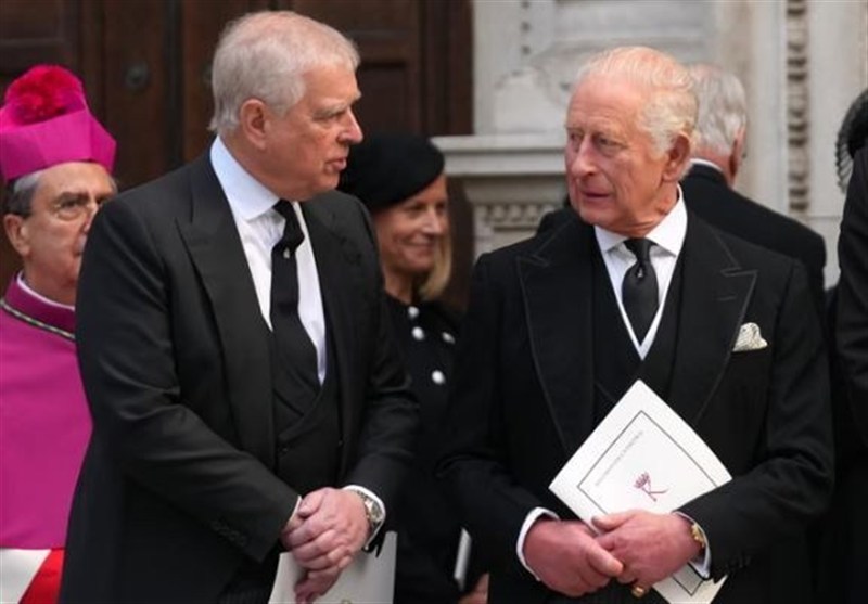 واکنش پادشاه انگلیس به دستگیری برادرش