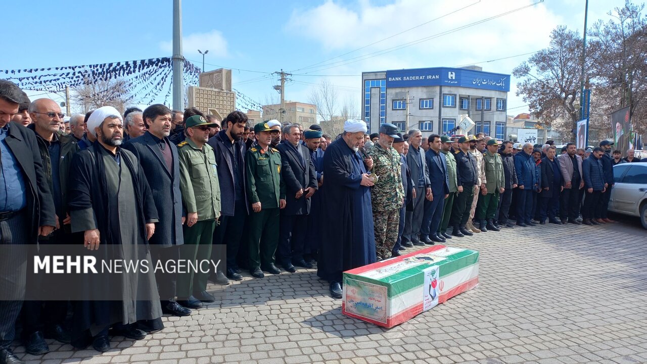 پیکر مطهر شهید اصغر آقازاده در نمین تشییع شد