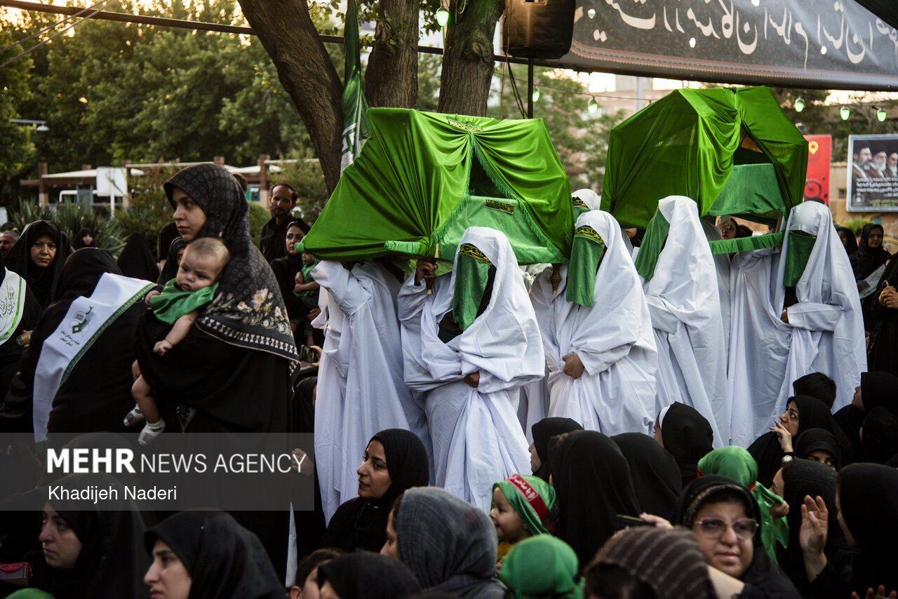 مراسم «شیرخوارگان حسینی» در اصفهان