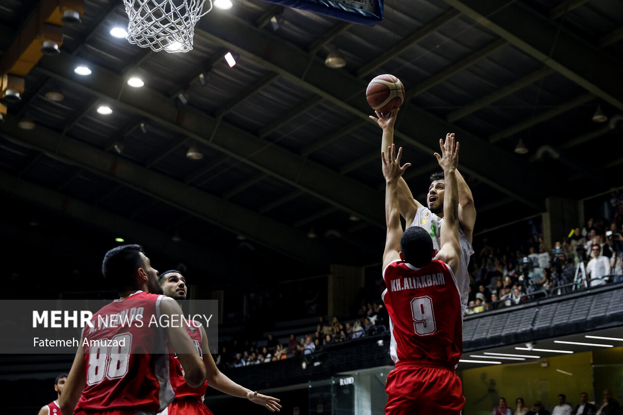 ‌بسکتبالیست‌های گرگانی حریف‌شان را صدتایی کردند و صدرنشین شدند