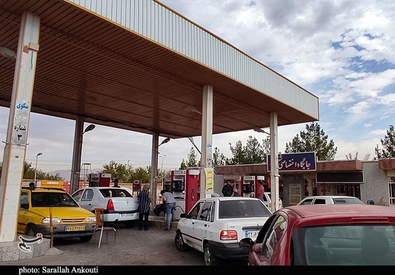 سهمیه‌های بنزین 1500 و 3000 تومانی کماکان برقرار است