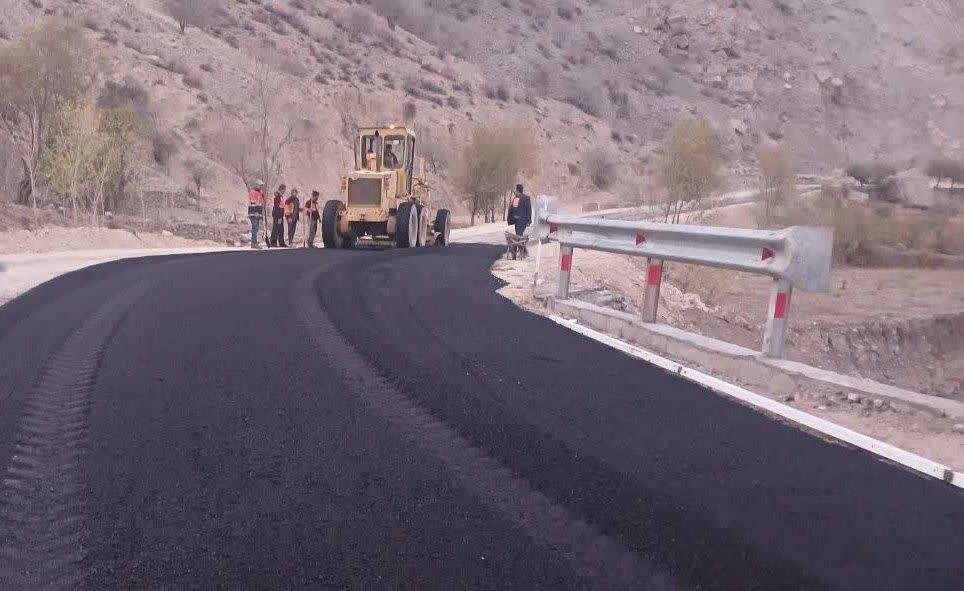 آسفالت‌ریزی محورهای اصلی شهر جاسک آغاز شد