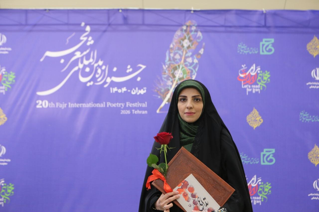 شعر باید اسرارآمیز و نبوی باشد/ دوره مقدمه برای من انگیزه بخش بود