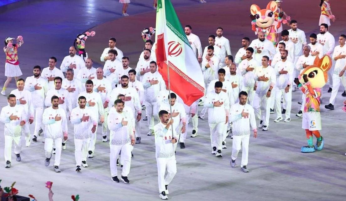 رژه متفاوت کاروان ورزش ایران؛ پیام «شهدای دنا» به مردم قهرمان + عکس