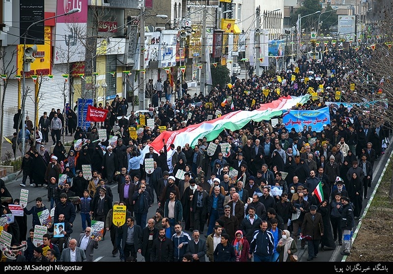 کرجی‌‌ها یکصدا به میدان آمدند/ خیابان‌ها لبریز از وحدت و امید شد+فیلم
