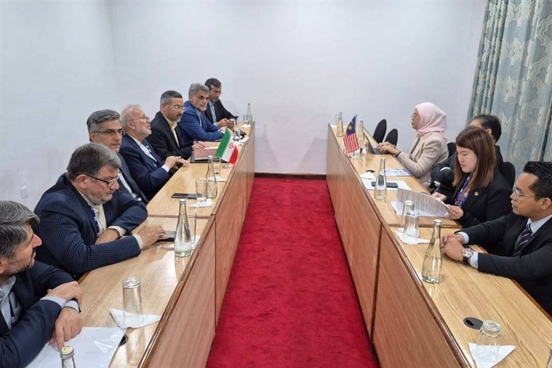 متکی: ایران خواستار مدیریت فضای منطقه از طریق گفت‌وگو است