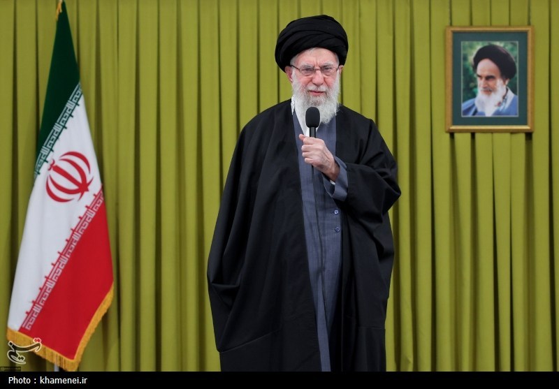 امام خامنه‌ای: در 22 بهمن امسال ایران سربلند و دشمن مأیوس شد