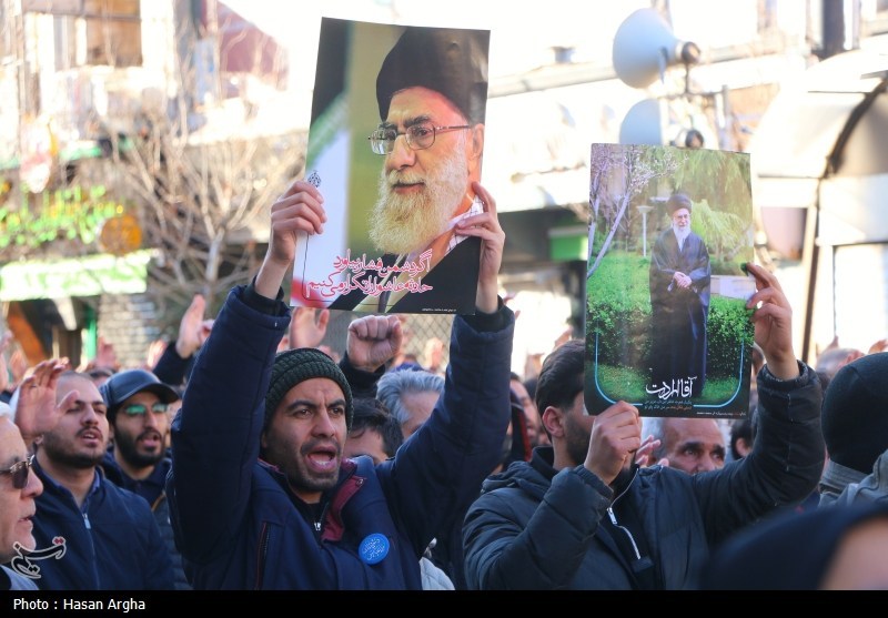 امروز وظیفه‌ نخبگان صیانت از گفتمان استقلال  و عدالت است