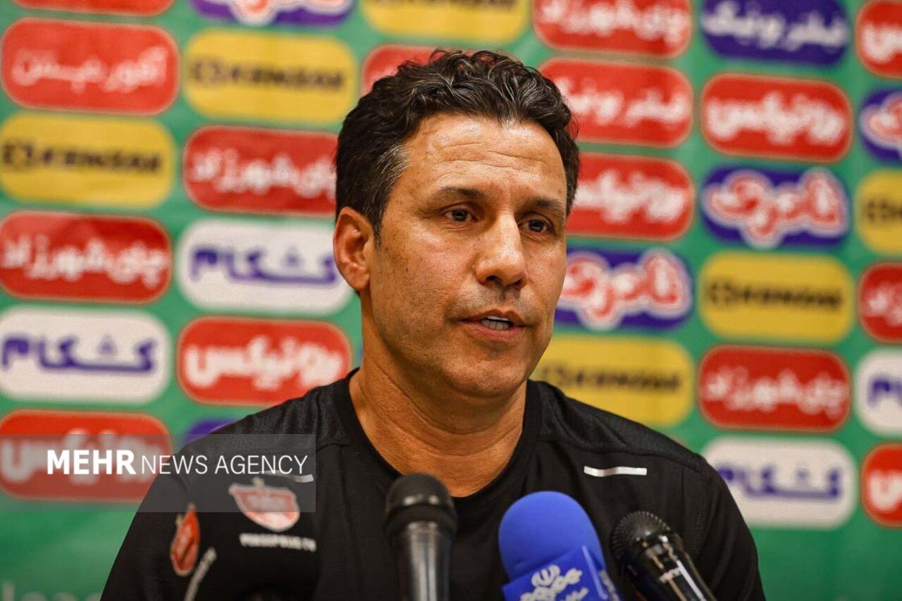 تارتار:باید مشکل گلزنی پرسپولیس را برطرف کنیم؛خیبرتیم قابل احترامی است