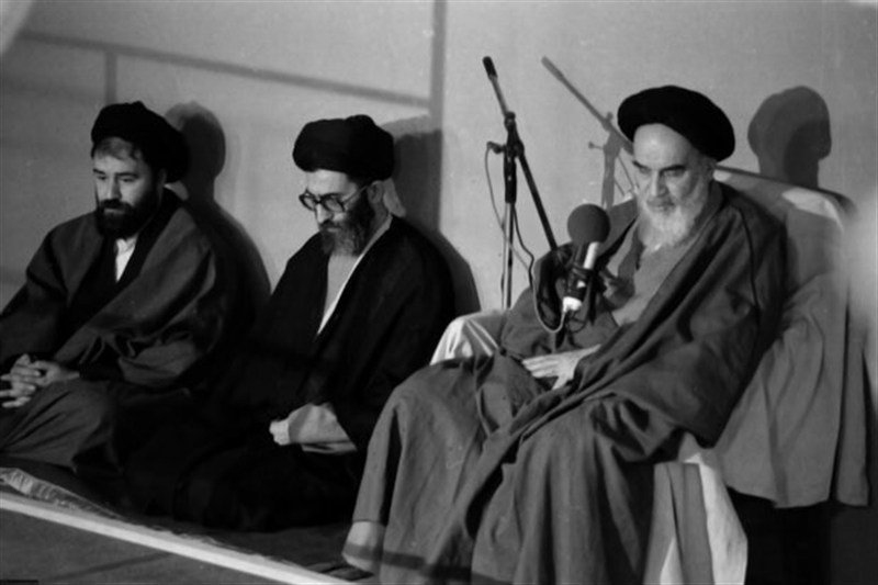 خاطرات رهبر شهید از کلاس درس شلوغ امام(ره) در مسجد سلماسی قم