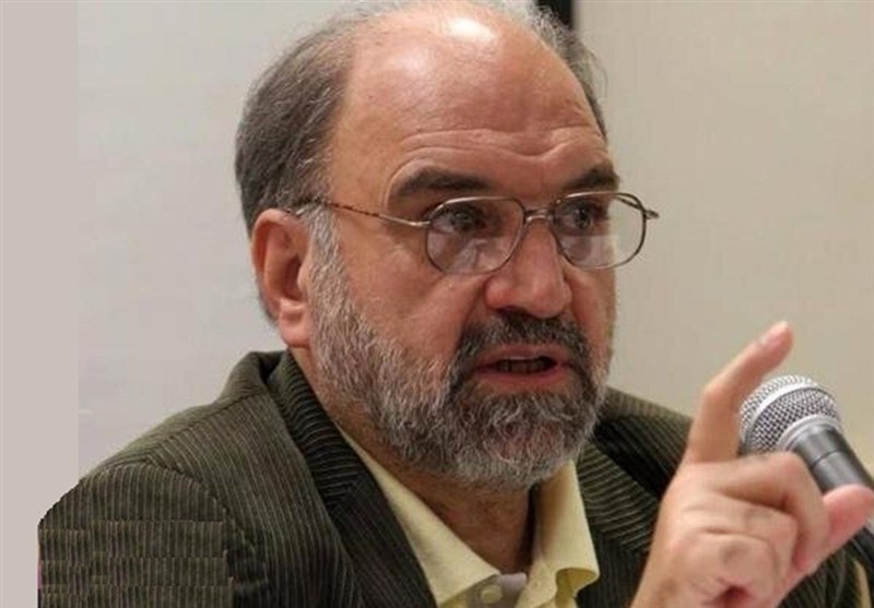 عبدالکریم سروش: به دست و بازوی نیروهای مسلح ایران بوسه می‌زنم