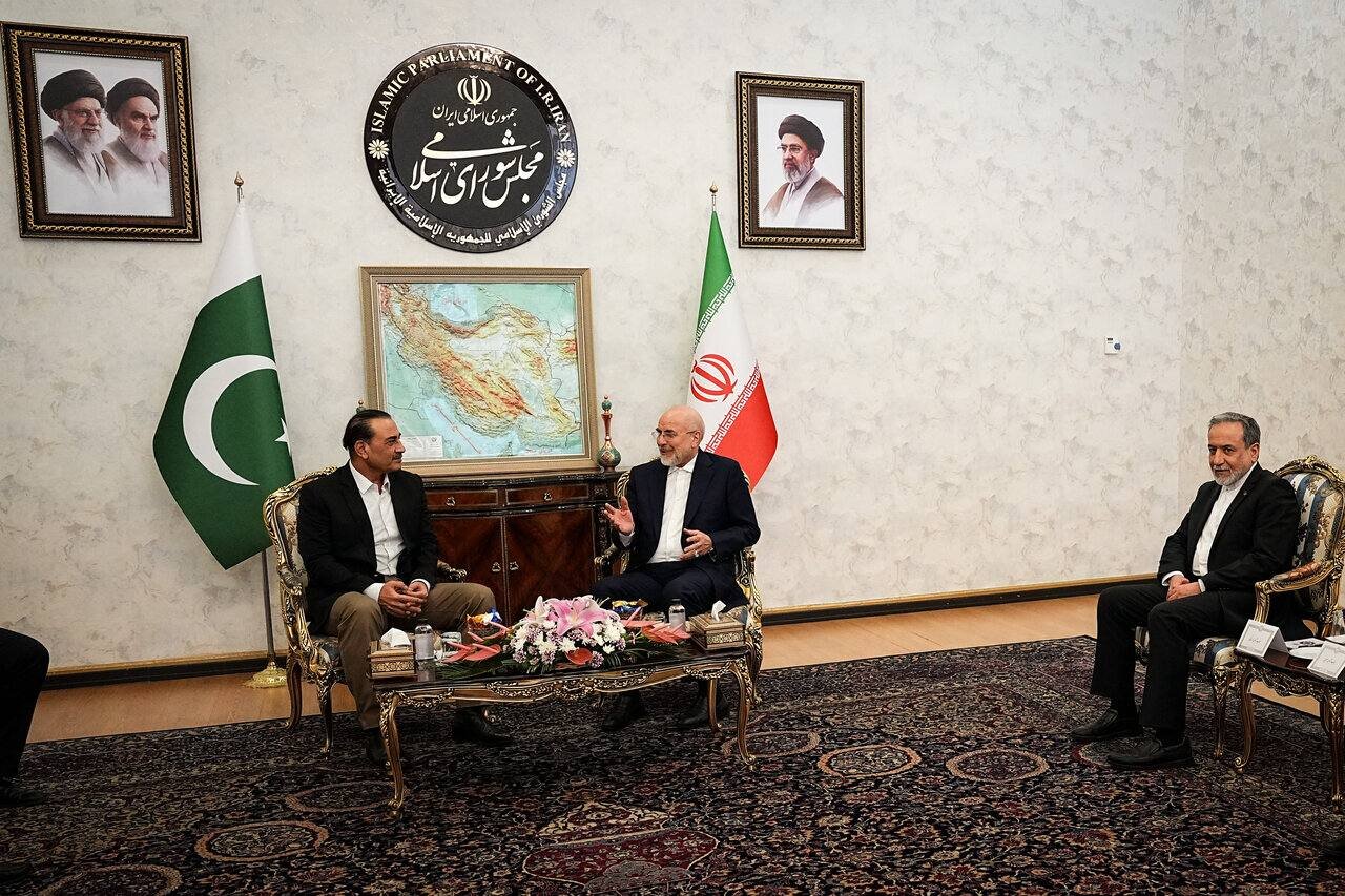 پاکستان در میانه آتش؛ مأموریت «مُنیر» برای مهار بحران تهران و واشنگتن