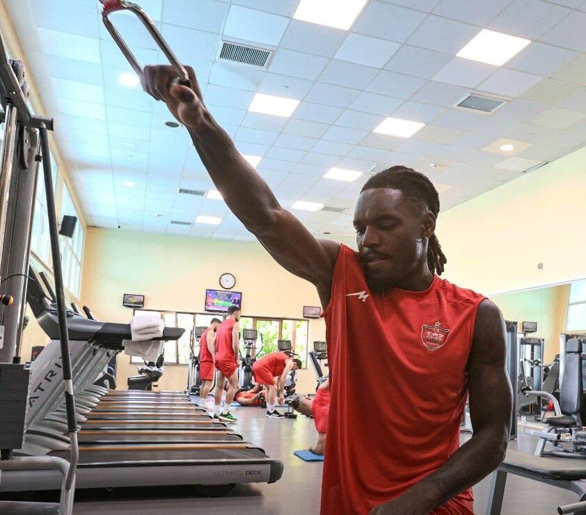 دلیل عدم حضور بیفوما در عکس های پرسپولیس مشخص شد