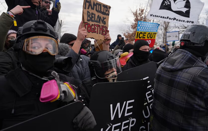 درگیری معترضان با پلیس آمریکا در مینیاپولیس؛ دستگیری 42 نفر + فیلم