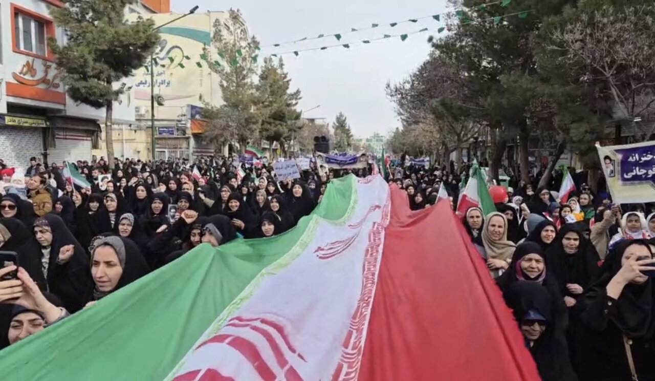 تایم‌لپس؛ حضور بی‌نظیر مردم قوچان در راهپیمایی ۲۲ بهمن