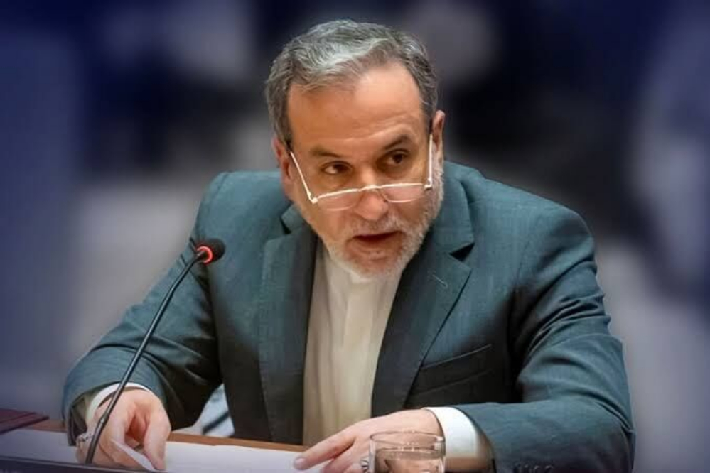 هشدارعراقچی نسبت به هرگونه خطای احتمالی دشمن در خلیج فارس