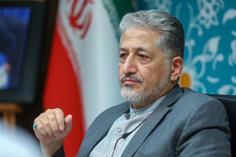 رنجبر به معاونان دانشگاه آزاد:کرسی آزاداندیشی با بنر محقق نمی‌شود