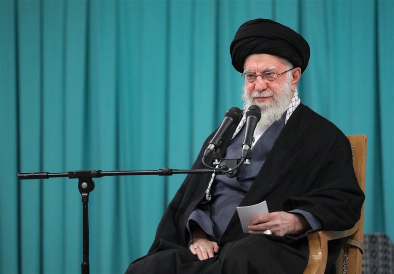 رهبری که در یک جبهه جنگید اما در سه جبهه پیروز شد
