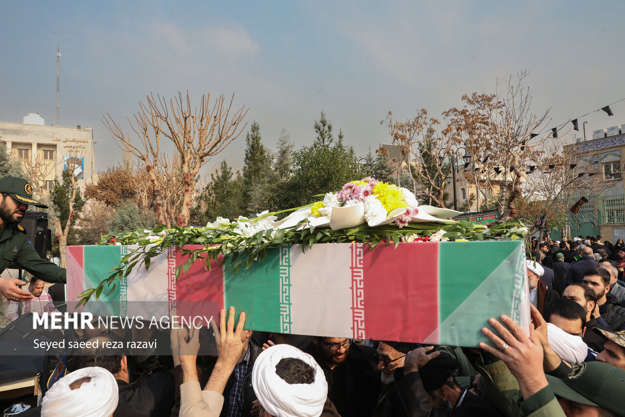 سردار حسن‌زاده:۸۴شهید ناوشکن دنا چهارشنبه از میدان انقلاب تشییع می شود