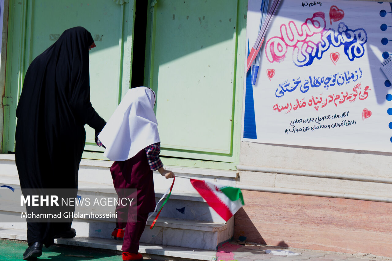 دهقانی: پاسخگویی شفاف ویترین آموزش و پرورش است  