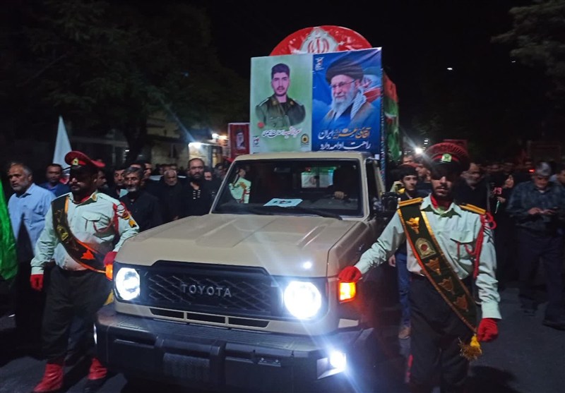 تشییع و تدفین پیکر مطهر شهید احسان احمدی در شهرکرد و اردل + تصویر