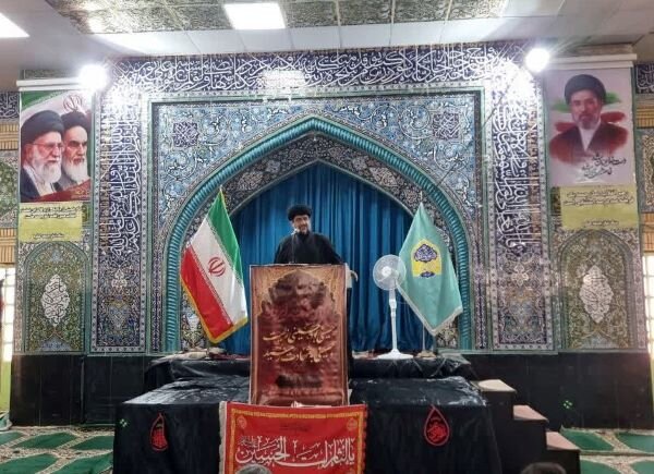 امام جمعه گناوه: حفظ وحدت  مهم‌ترین سد در برابر توطئه‌های دشمن است