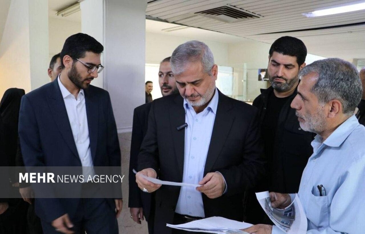 با احتکار و افزایش بی‌ضابطه قیمت‌ها قاطعانه برخورد می‌شود