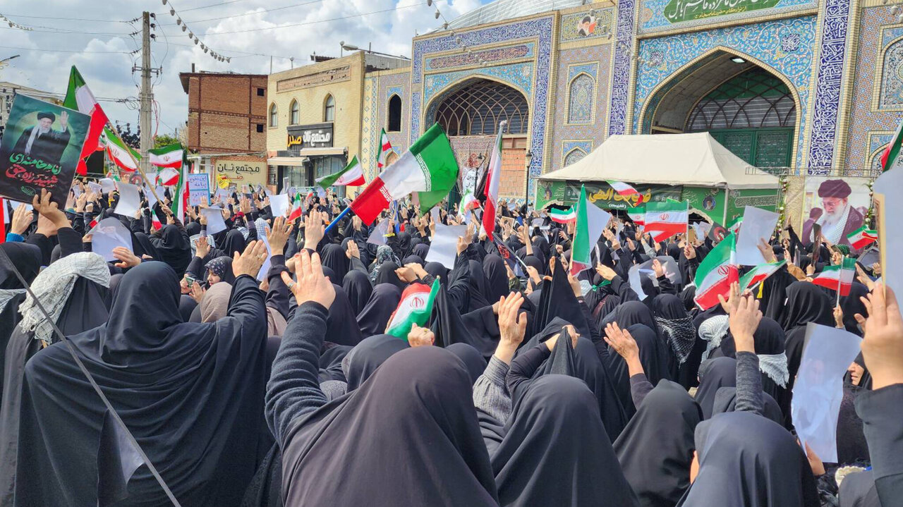 اجتماع بزرگ زنان زینبی شهرستان بابل