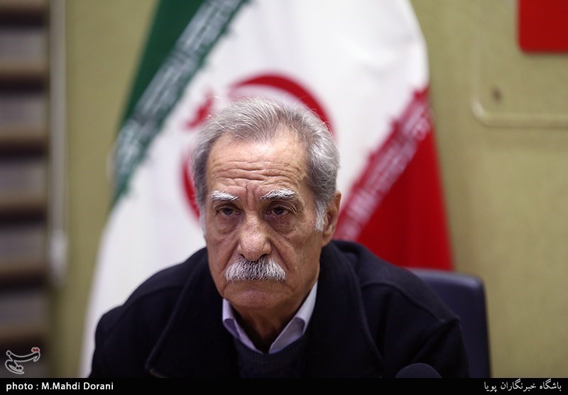 گوشی تلفن همراه سیاوش طهمورث به وی بازگردانده شد