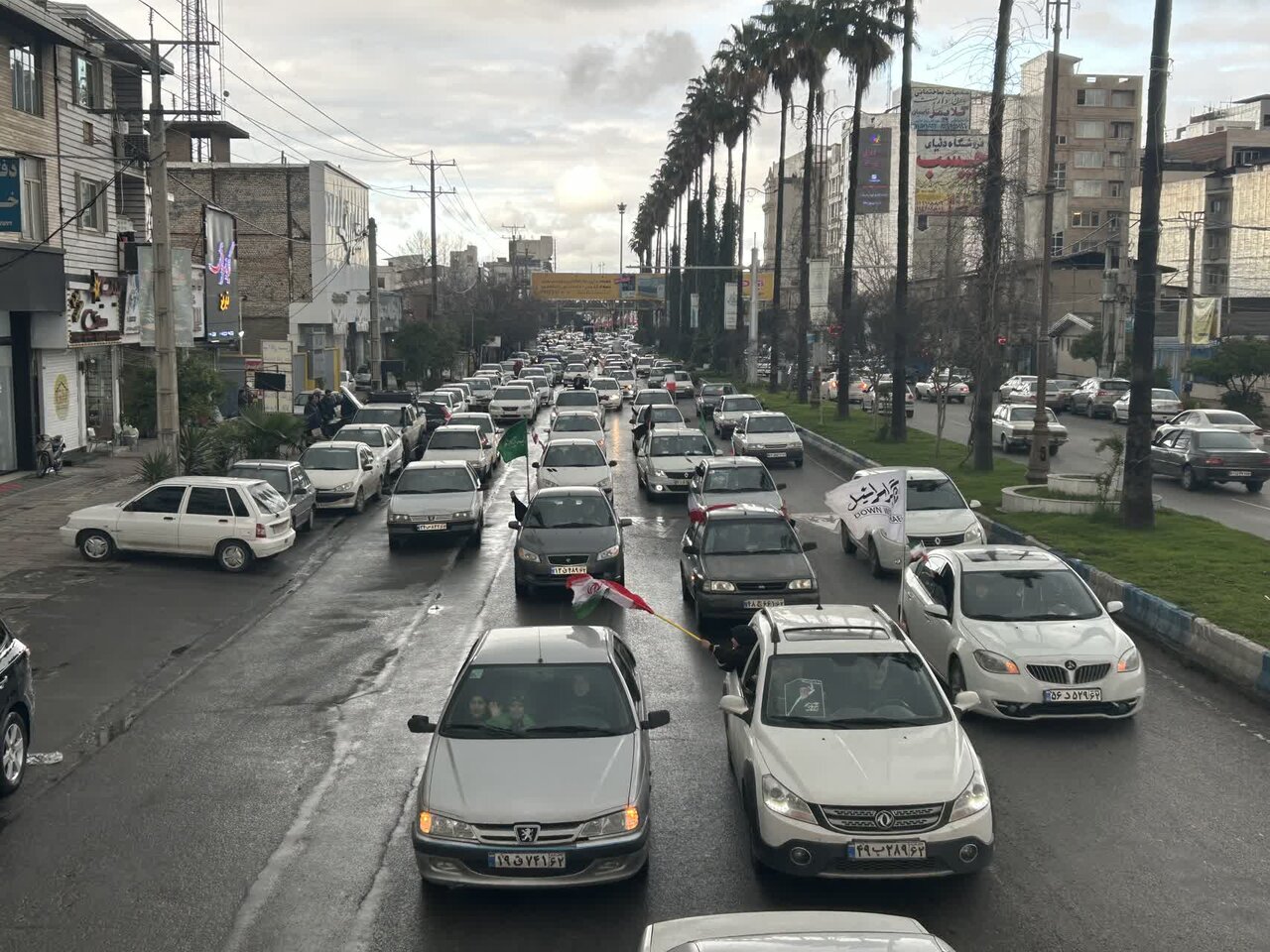 کاروان خودرویی «در عزای پدر شهید» در ساری به راه افتاد
